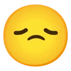 ağzı açık gülme + memnuniyetsiz yüz