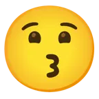 وجه يقبّل + وجه يقبّل بعينين مغلقتين