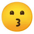 وجه يقبّل + وجه يطلب الصمت