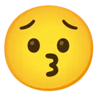 وجه يقبّل بعينين باسمتين + وجه قلق