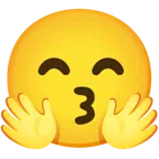 وجه يقبّل بعينين باسمتين + وجه يعانق بابتسامة