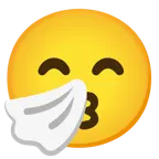 وجه يقبّل بعينين باسمتين + وجه يعطس