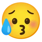 وجه يقبّل بعينين مغلقتين + وجه خيبة أمل