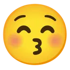 وجه يقبّل بعينين مغلقتين + وجه مكروب