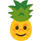 hafifçe gülümseyen yüz + ananas