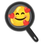 وجه مبتسم مع ثلاثة قلوب + مقلاة