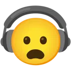 cuffie + faccina imbronciata con bocca aperta