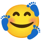 وجه مبتسم مع ثلاثة قلوب + أثر قدمين