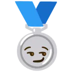 medaglia d’argento + faccina con sorrisetto