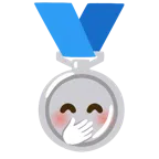 medaglia d’argento + faccina con mano sulla bocca
