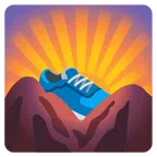 Sonnenaufgang über Bergen + Sportschuh
