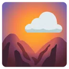 Sonnenaufgang über Bergen + Sonne hinter Wolke