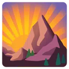 Sonnenaufgang über Bergen + Berg