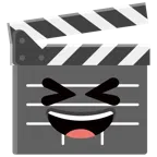 ciak + sorriso a bocca aperta con occhi chiusi