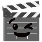 ciak + faccina che fa l’occhiolino