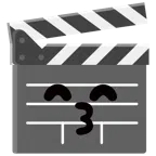 ciak + faccina che bacia con occhi sorridenti