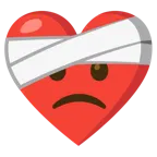 corazón vendado + cara con el ceño ligeramente fruncido
